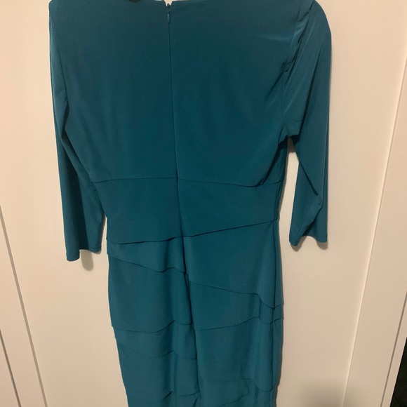 WHBM instantly slimming dress - 10 NWOT’s - Picture 4 of 5